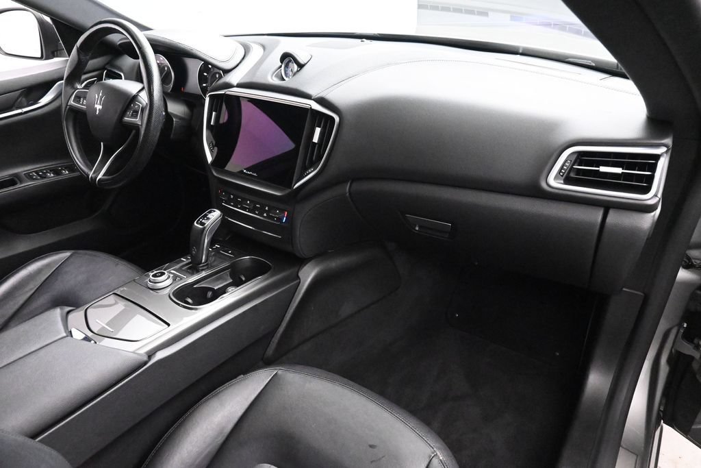 Used 2021 Maserati Ghibli S RWD image 24