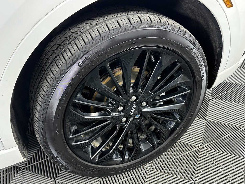 Used 2023 Lincoln Corsair Reserve w/ Equipment Group 201A image 19