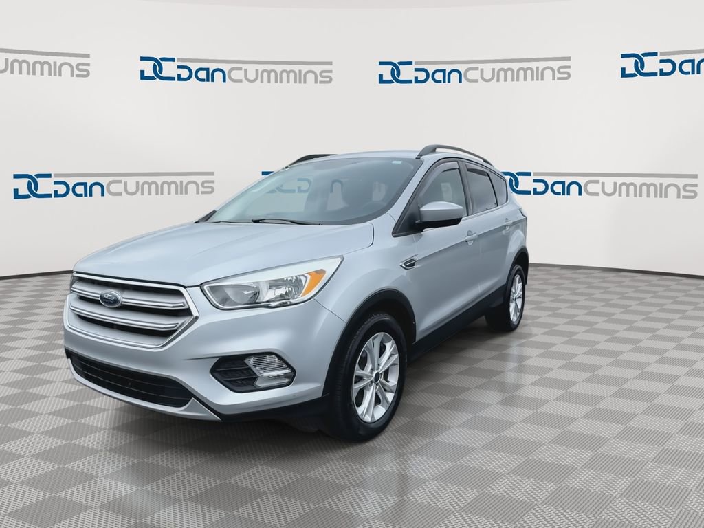 Used 2018 Ford Escape SE w/ SE Sync 3 Package AWD/4WD image 4