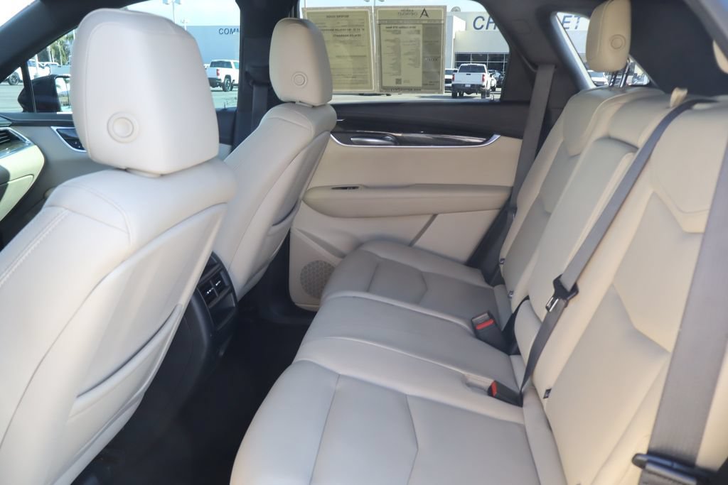 Used 2019 Cadillac XT5 FWD image 32