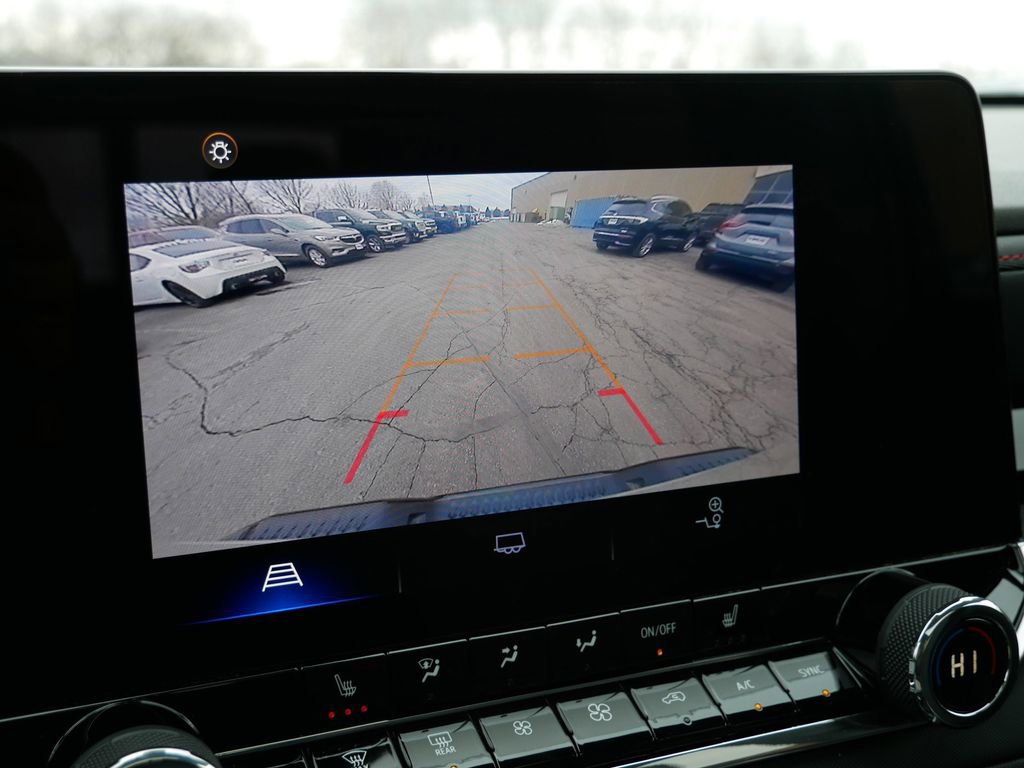 Used 2023 Chevrolet Colorado Z71 w/ Z71 Convenience Package 2 image 26