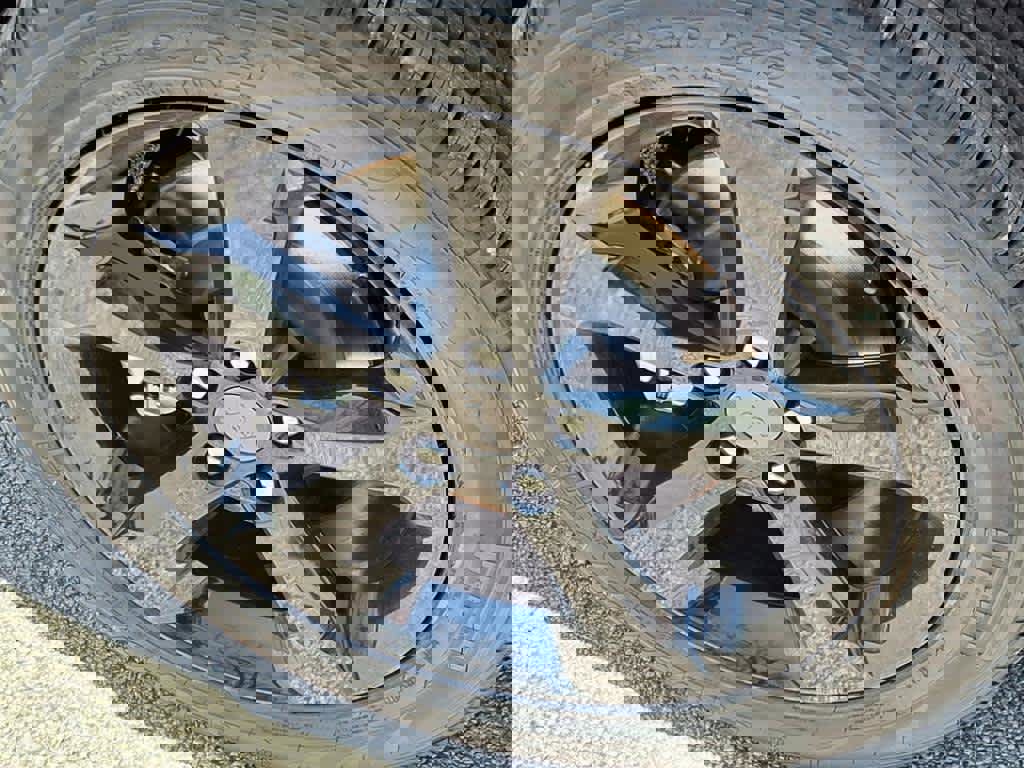 Used 2025 Jeep Grand Cherokee L Limited w/ Black Appearance Package image 10