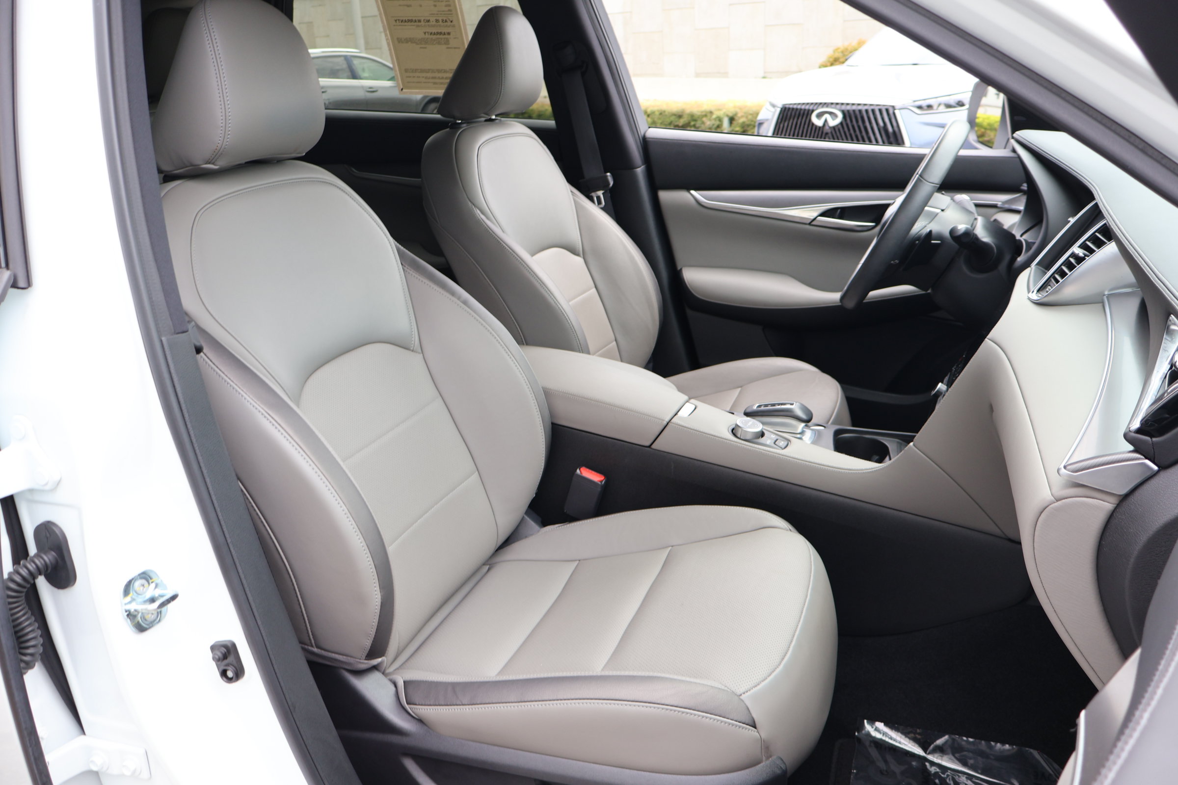 Certified 2023 INFINITI QX50 Luxe FWD image 22