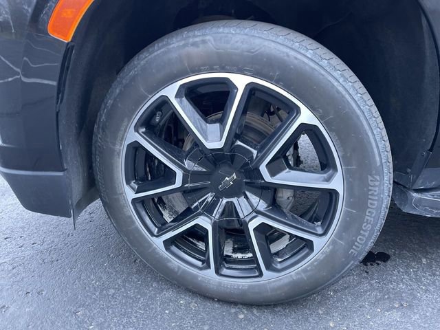 Used 2024 Chevrolet Suburban RST w/ Luxury Package image 34