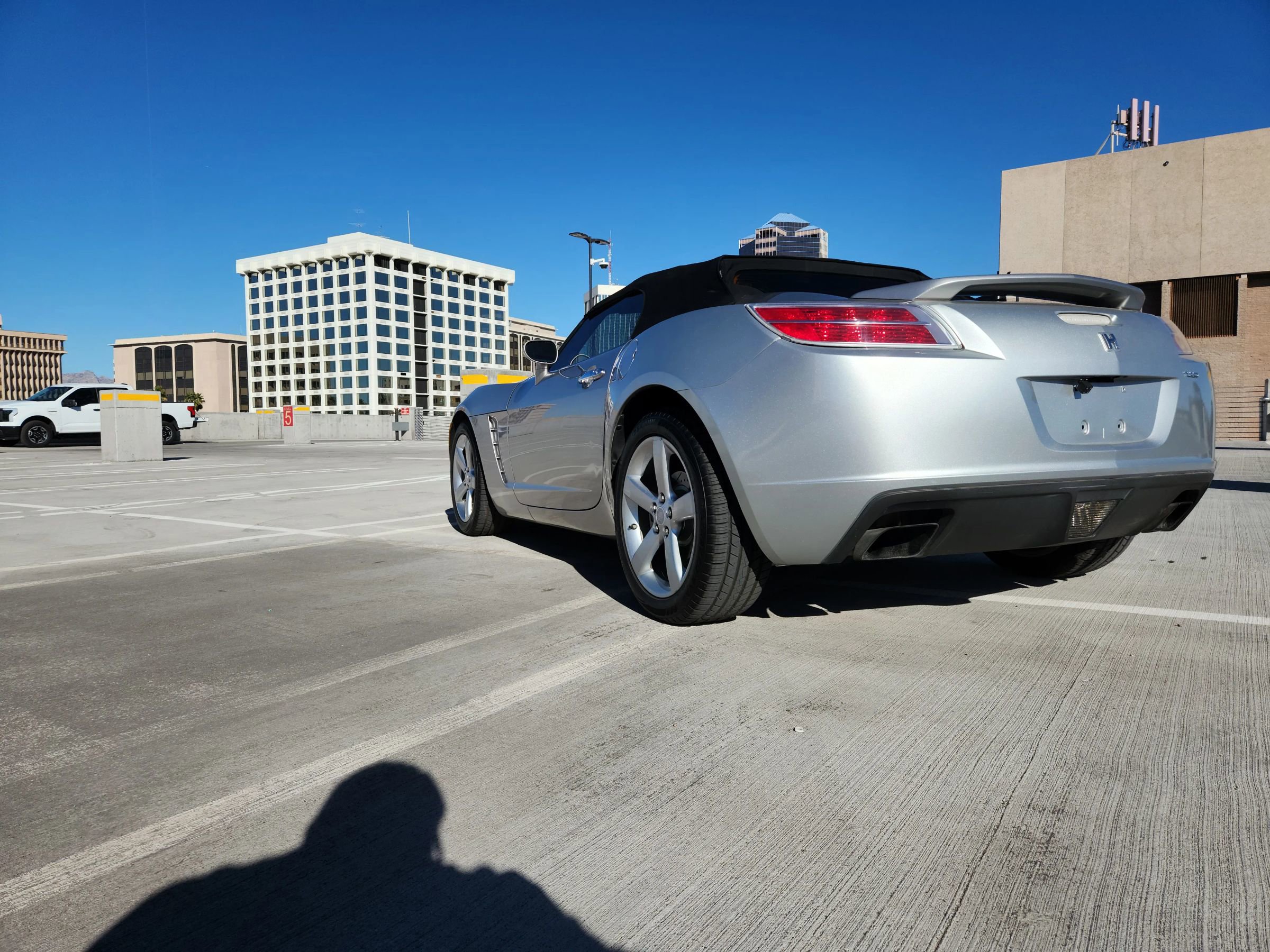 Used 2008 Saturn Sky Red Line RWD image 3
