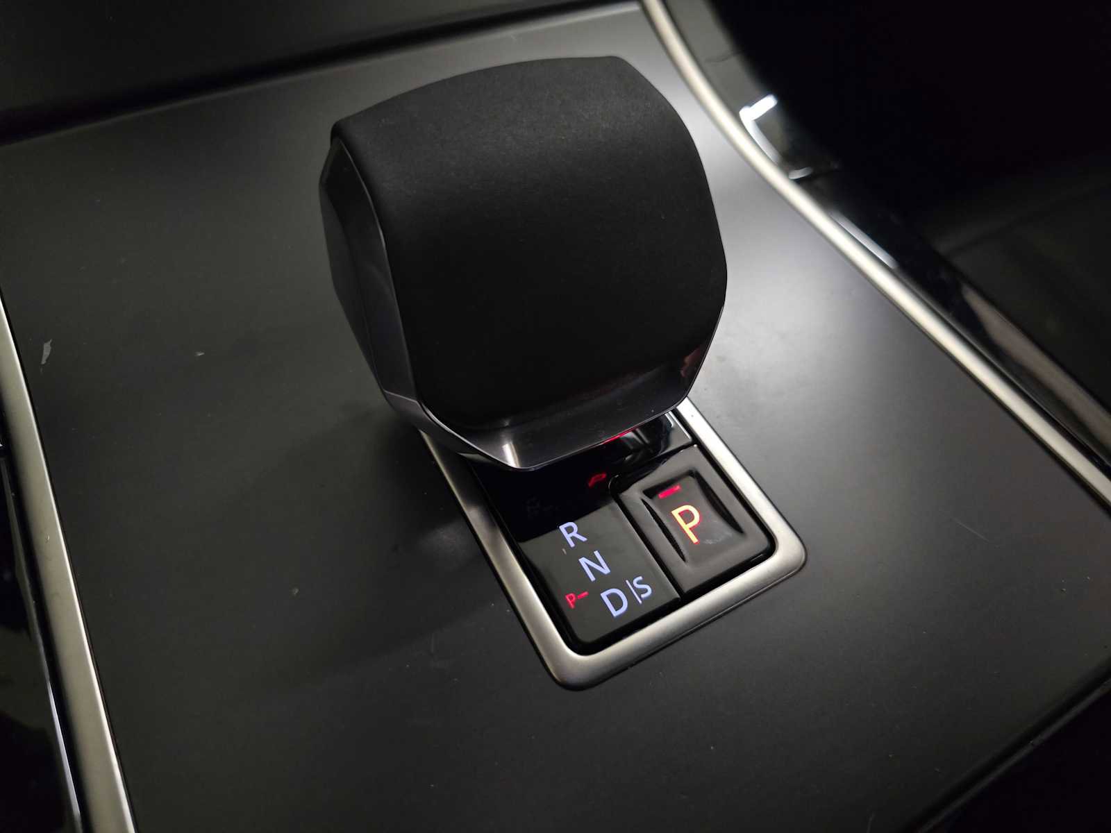 Used 2026 Land Rover Range Rover Evoque S image 35