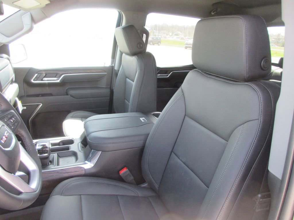 New 2026 GMC Sierra 1500 SLT image 11