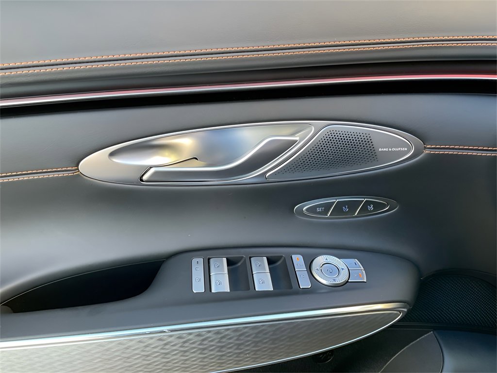 New 2026 Genesis GV70 2.5T Sport Prestige image 18