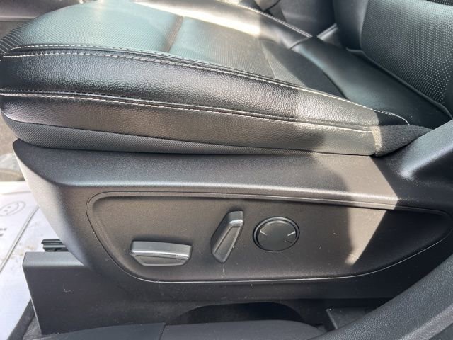 Used 2022 Ford Escape SEL image 21