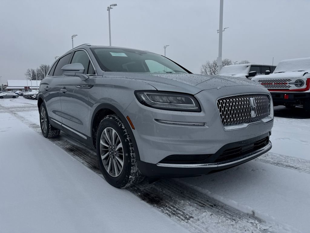 Used 2022 Lincoln Nautilus AWD w/ Premium Package image 4