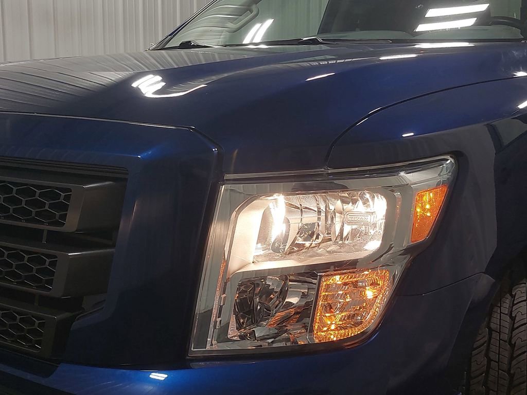 Certified 2024 Nissan Titan SV w/ SV Convenience Package image 30