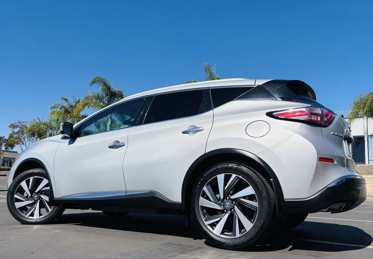 Used 2018 Nissan Murano Platinum w/ Cargo Package FWD image 3