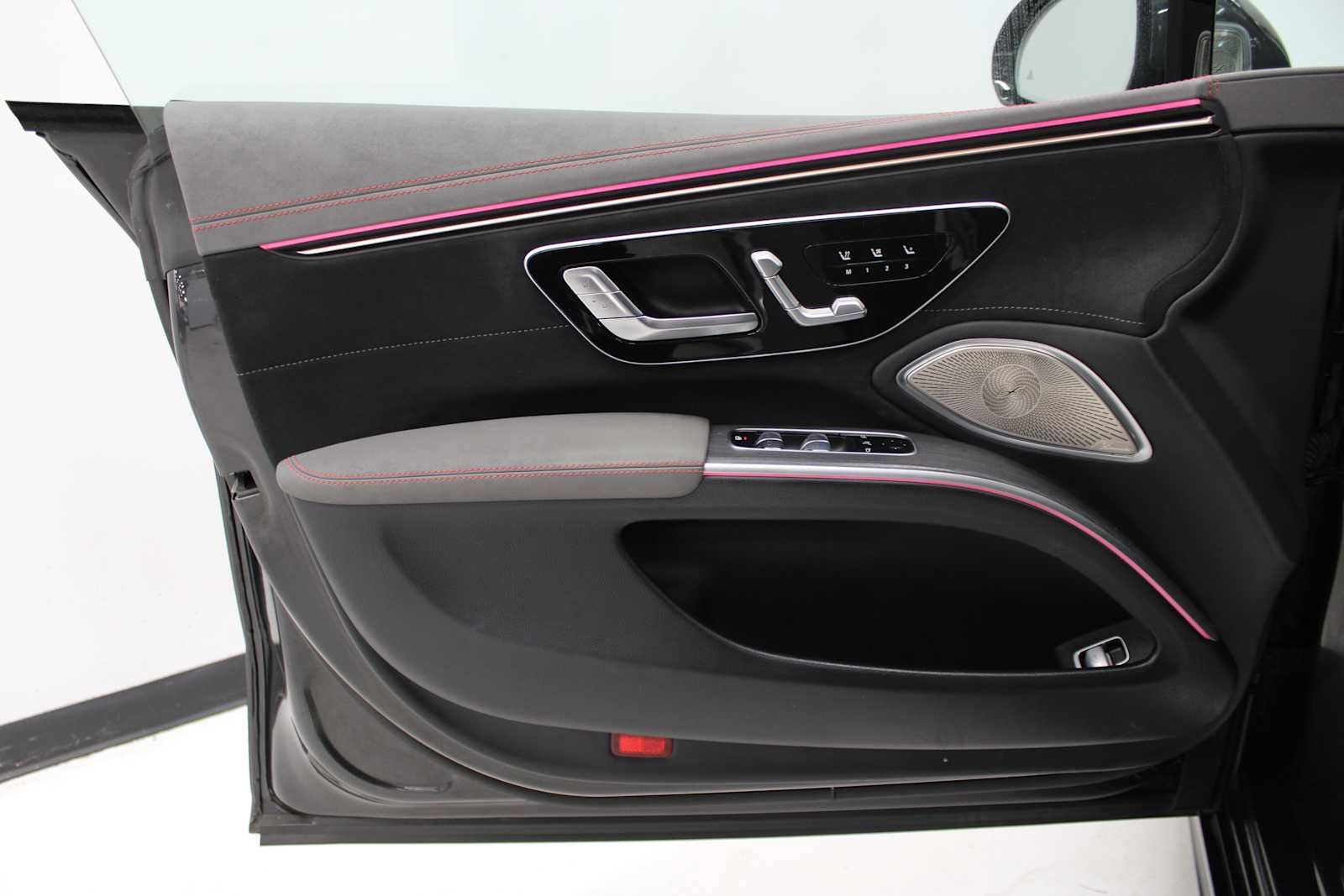 Used 2022 Mercedes-Benz EQS 580 EQS 580 image 13