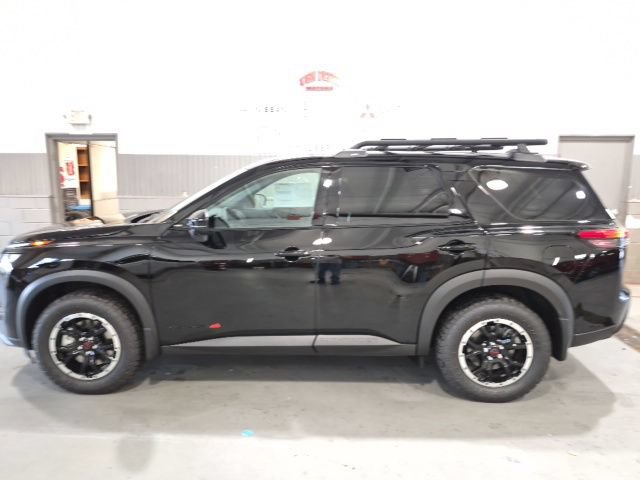New 2026 Nissan Pathfinder Rock Creek w/ Rock Creek Premium Package AWD/4WD image 6