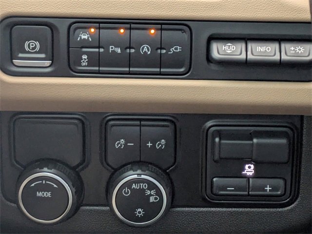 Used 2021 Chevrolet Suburban Premier w/ Premium Package image 30