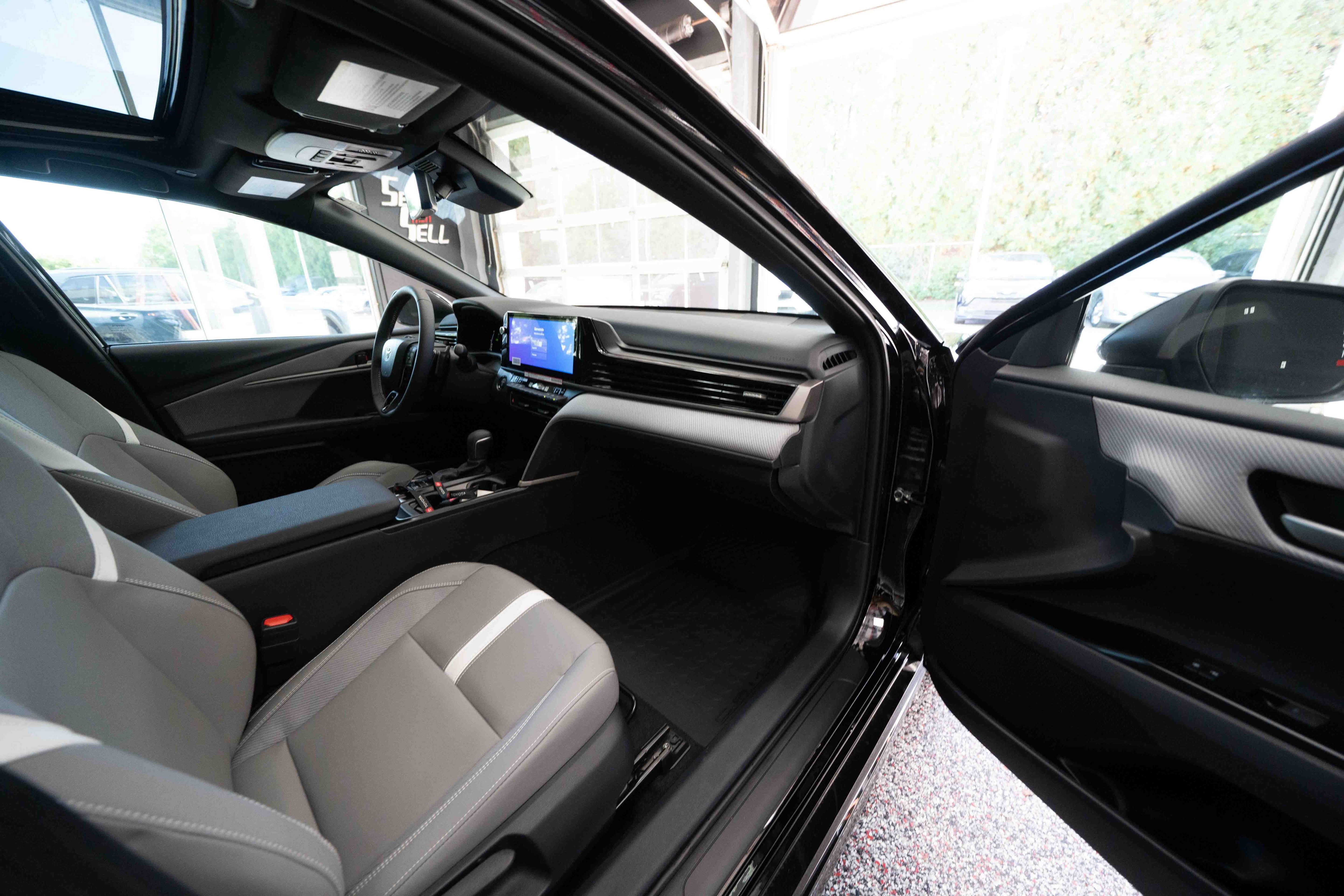 New 2026 Toyota Camry SE w/ Multimedia Upgrade Package AWD/4WD image 25