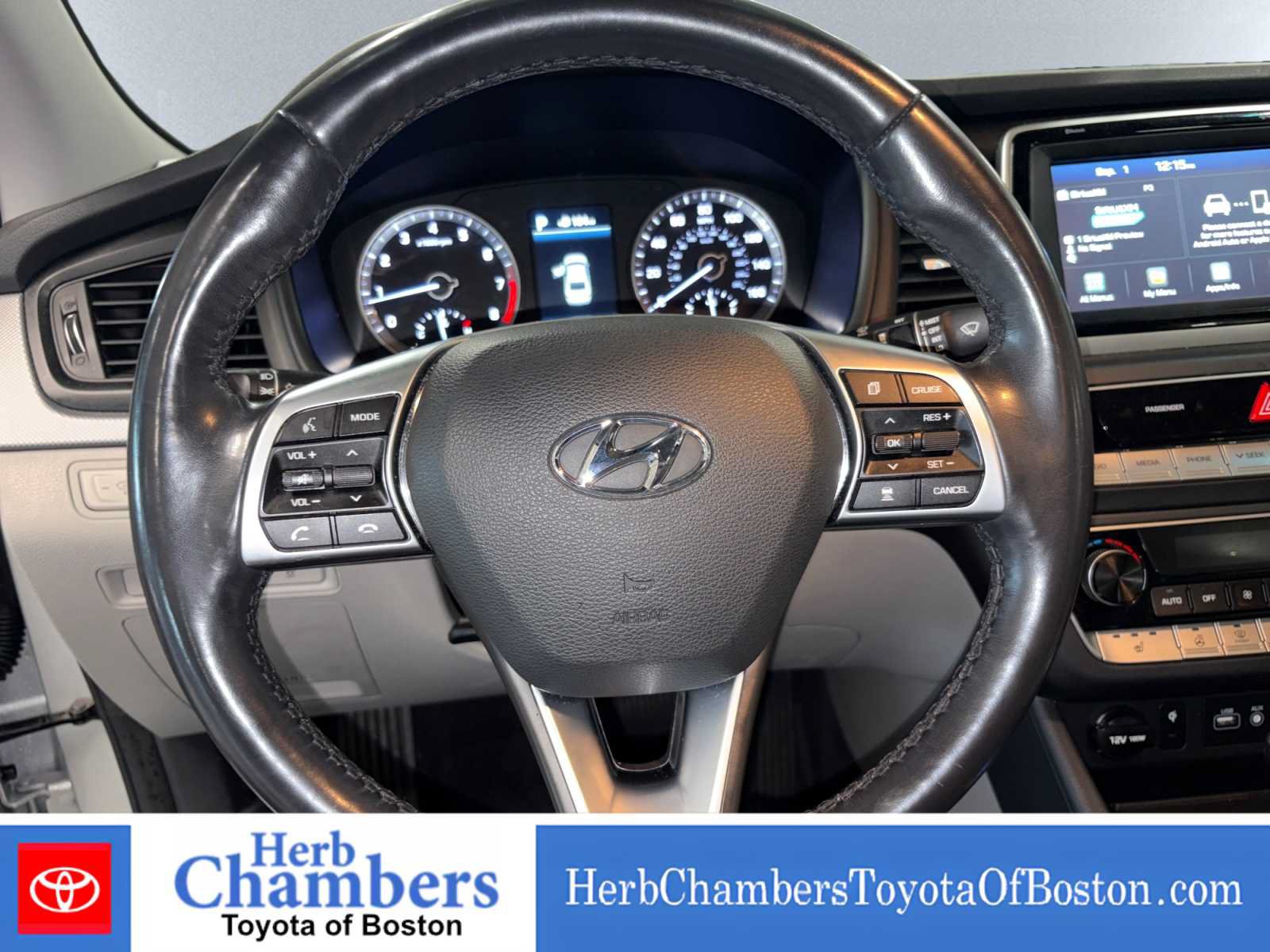 Used 2019 Hyundai Sonata SEL w/ Tech Package 02 FWD image 17