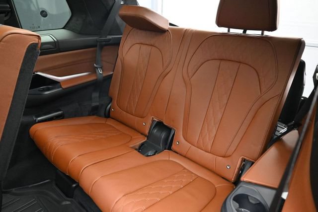 Used 2025 BMW X7 M60i AWD/4WD image 22