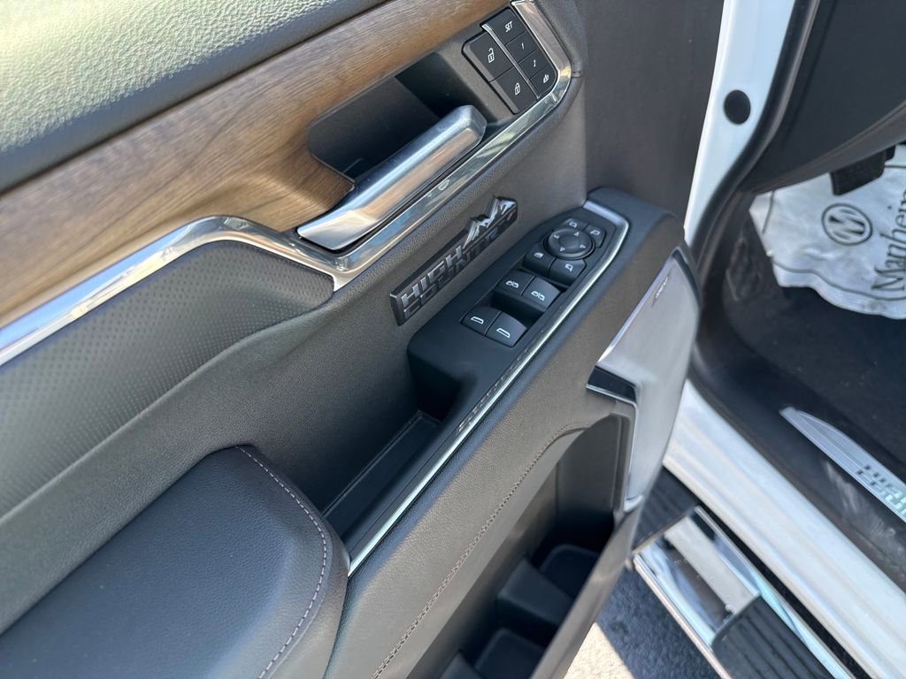 Used 2023 Chevrolet Silverado 1500 High Country w/ High Country Premium Package image 14