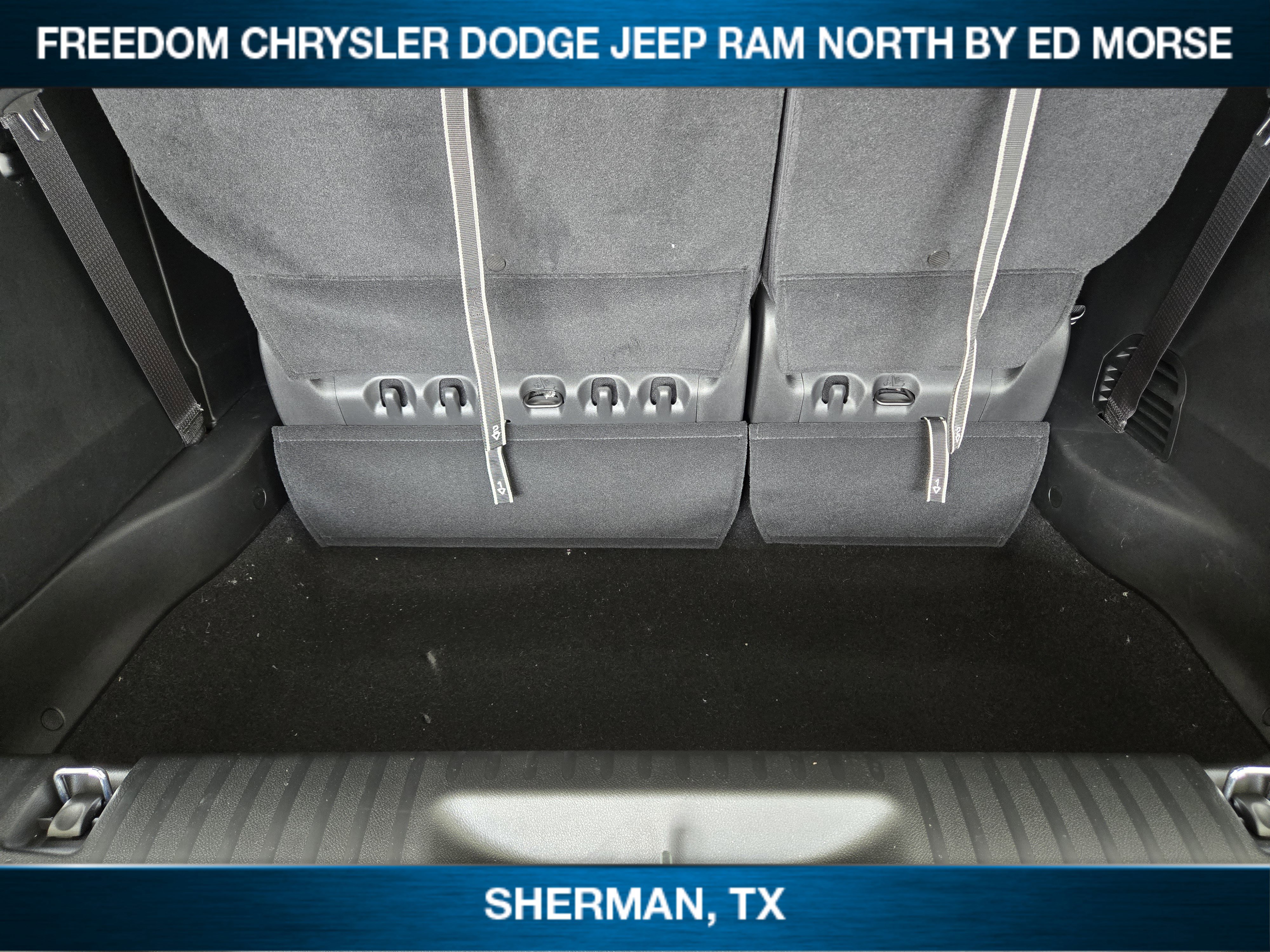 New 2026 Chrysler Pacifica Select image 23