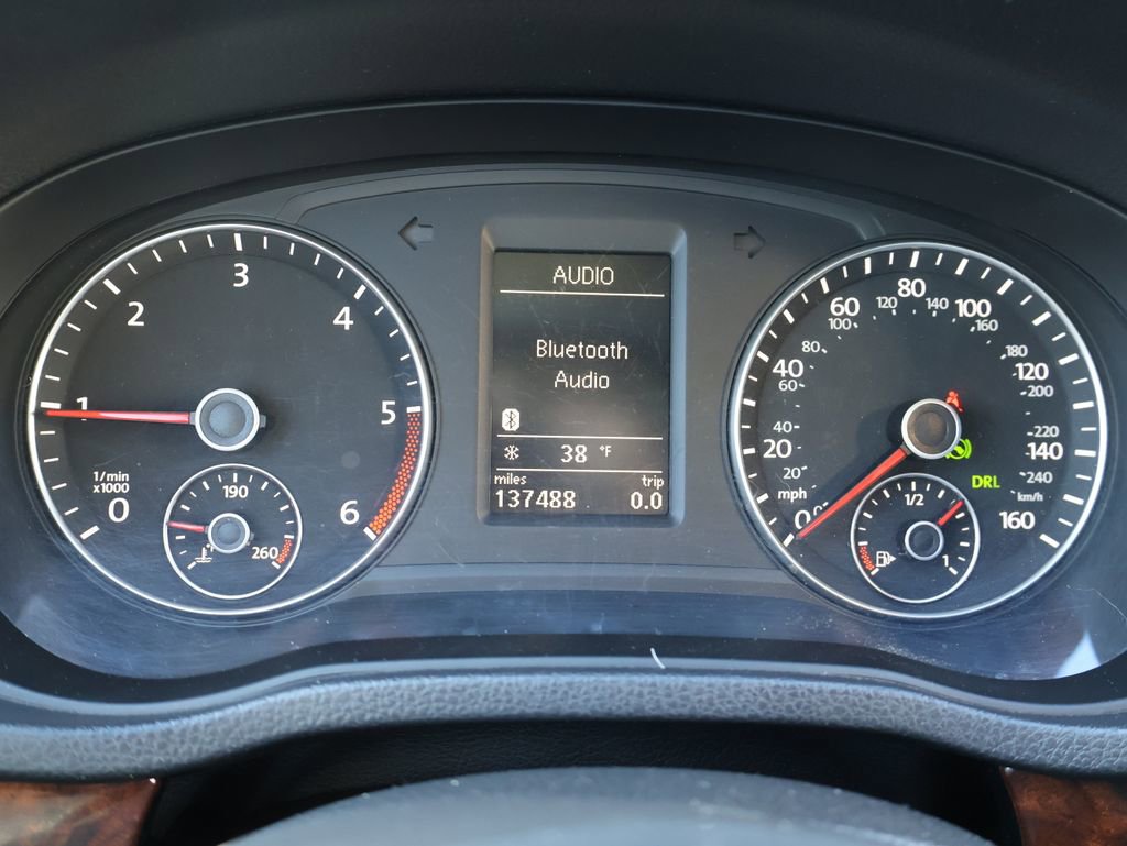 Used 2012 Volkswagen Passat TDI SEL Premium image 2