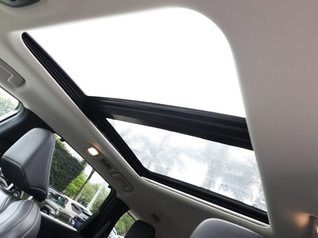 Certified 2023 INFINITI QX60 Luxe w/ Cargo Package image 16