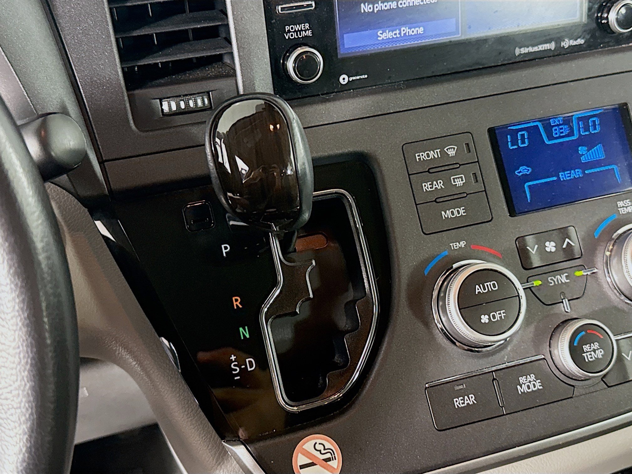 Used 2020 Toyota Sienna XLE FWD image 20