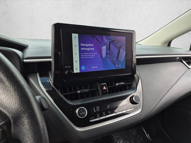 Used 2025 Toyota Corolla LE FWD image 19