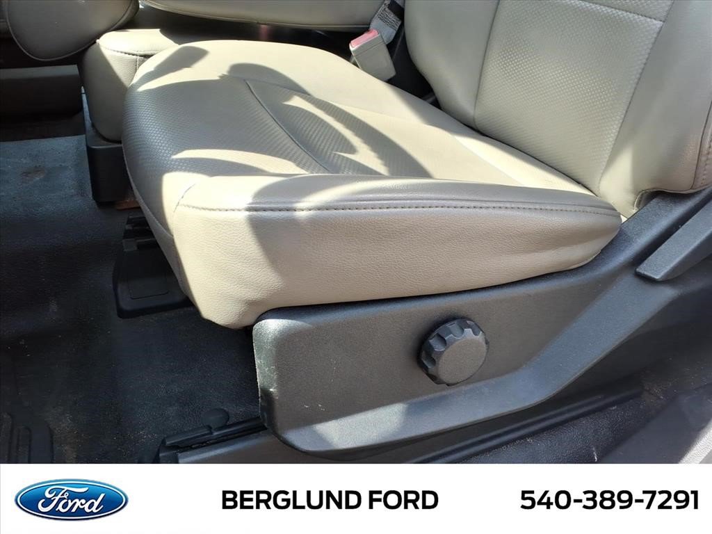 Used 2019 Ford F550 Luxury RWD image 17