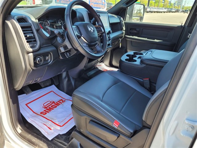 New 2025 RAM 2500 Tradesman w/ Chrome Appearance Group image 17