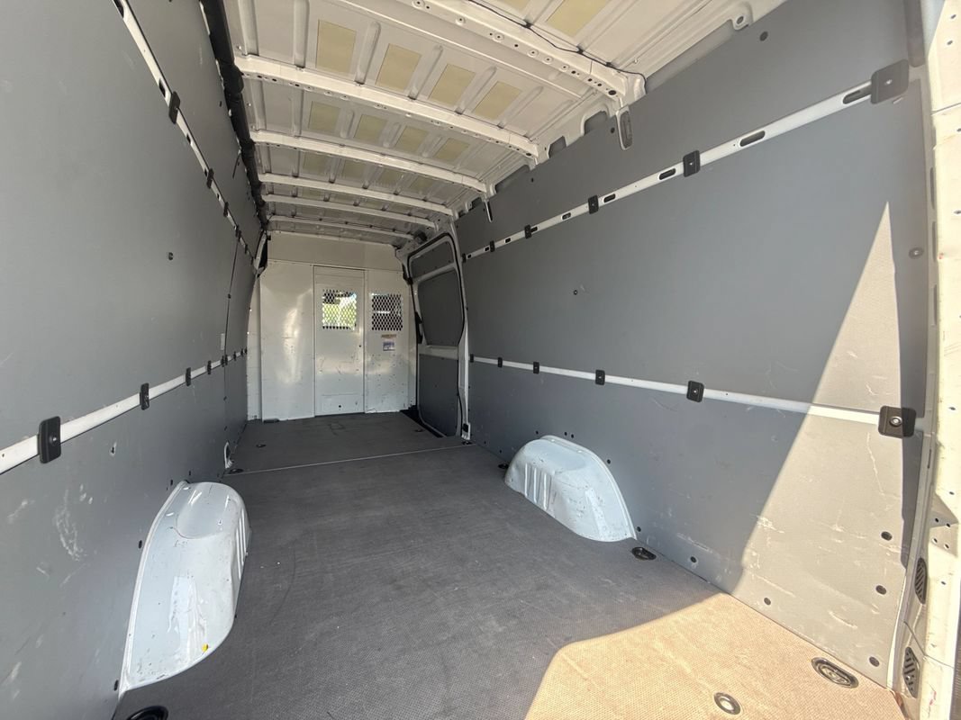 Used 2021 Mercedes-Benz Sprinter 2500 image 26
