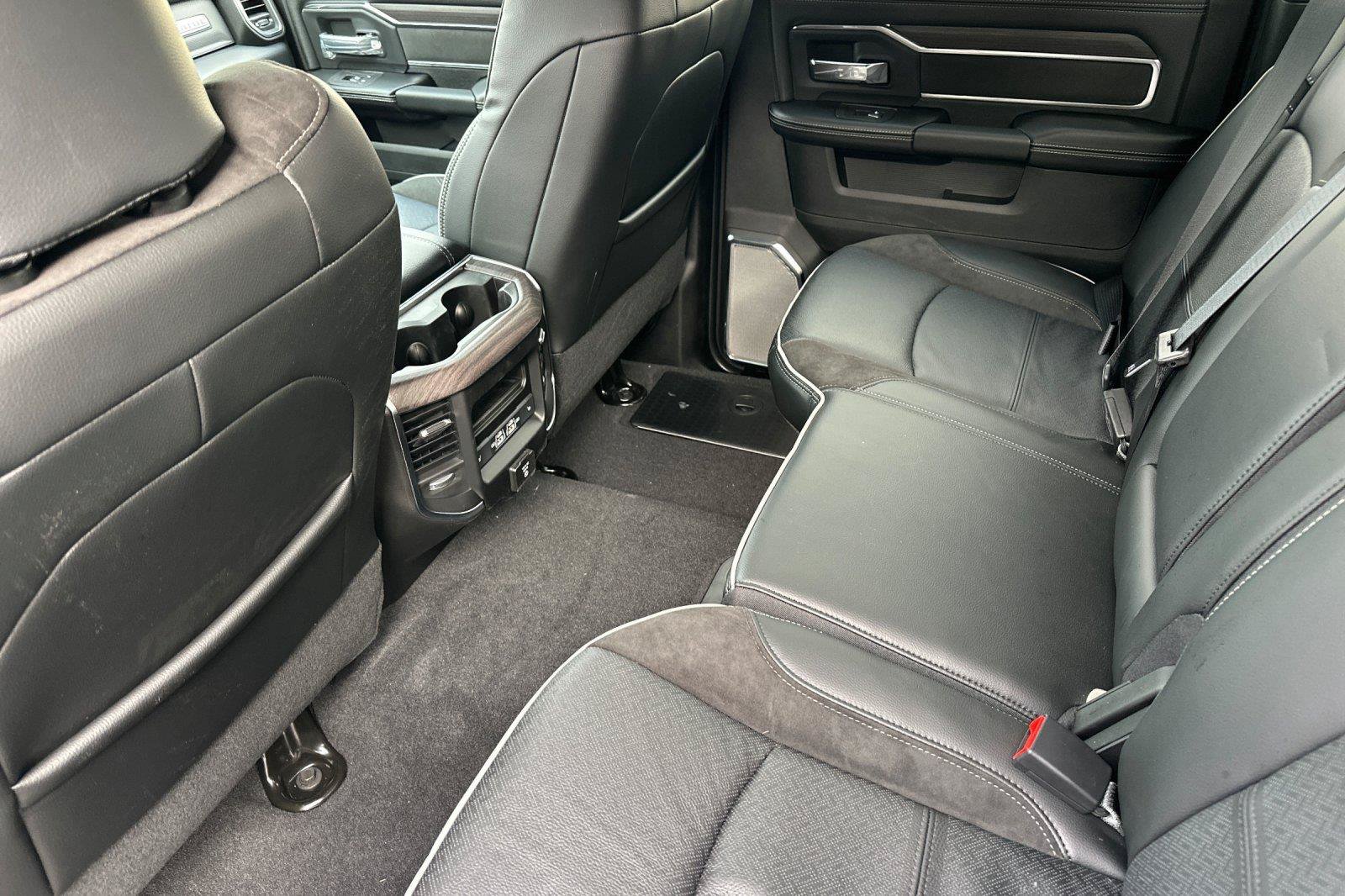 New 2026 RAM 3500 Laramie AWD/4WD image 11