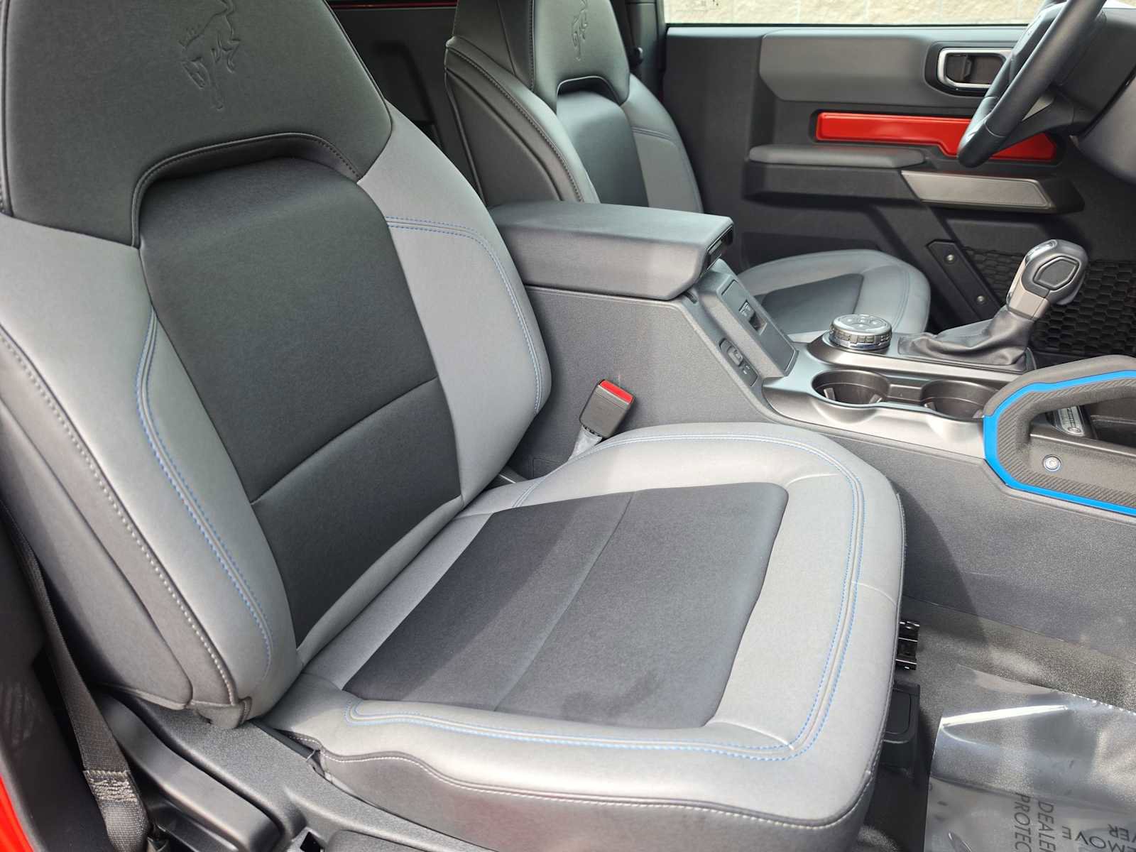 Used 2022 Ford Bronco Black Diamond w/ Sasquatch Package image 18