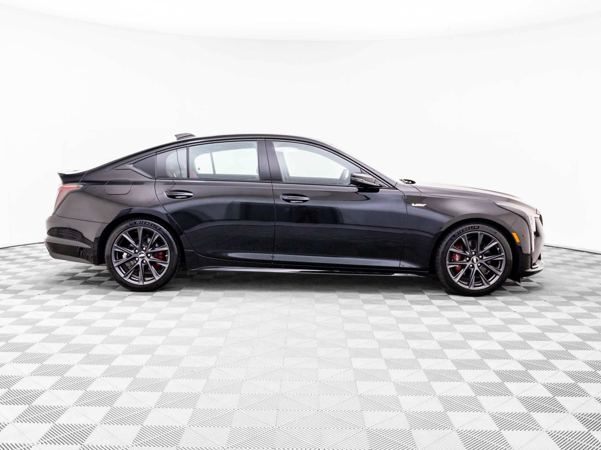 Used 2025 Cadillac CT5 V RWD image 7