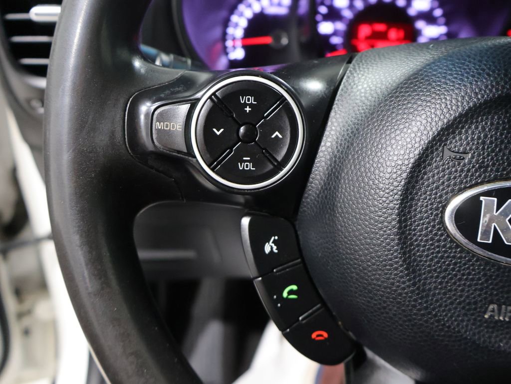 Used 2018 Kia Soul FWD image 29