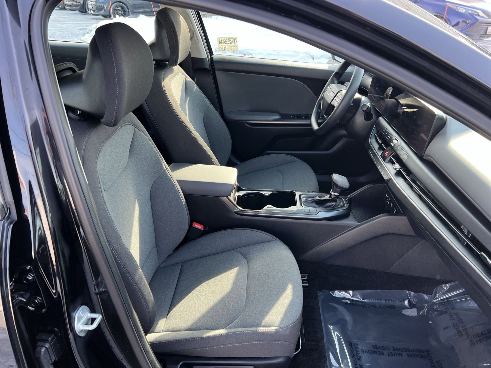 Used 2025 Kia K4 LXS image 24