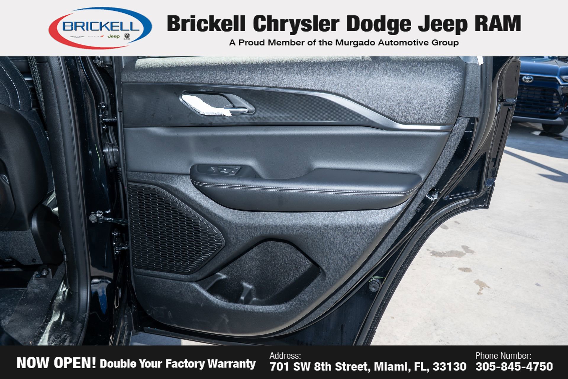 New 2025 Jeep Grand Cherokee Laredo X w/ Luxury Tech Group I image 14