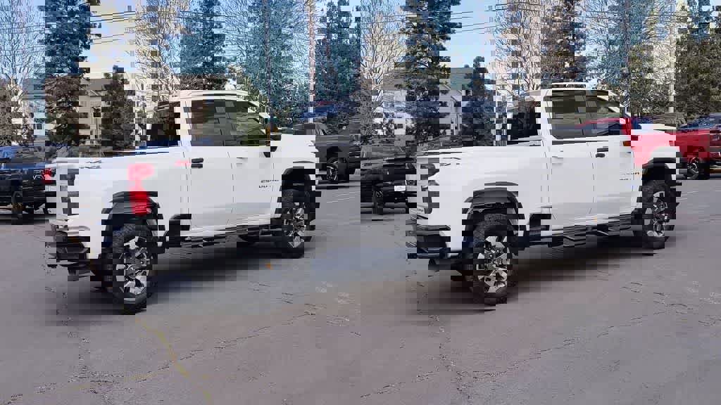 Used 2023 Chevrolet Silverado 2500 Custom w/ Custom Value Package AWD/4WD image 9