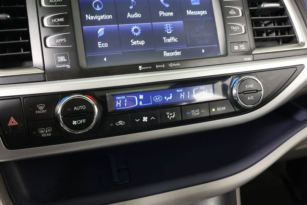 Used 2017 Toyota Highlander Limited image 39