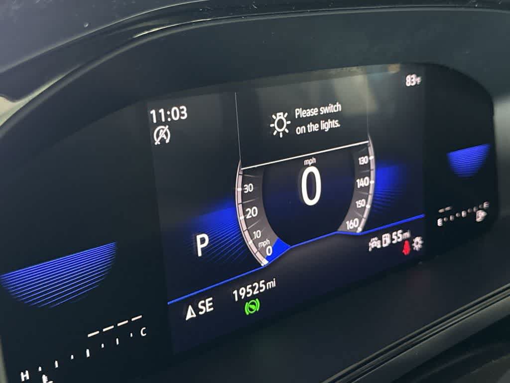Used 2023 Volkswagen Taos SE w/ Panoramic Sunroof Package FWD image 16