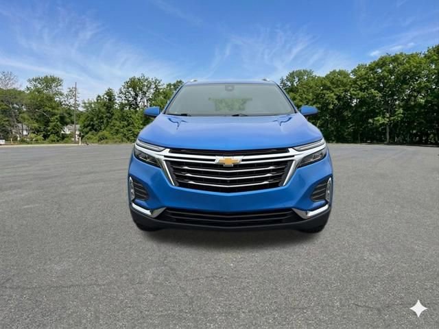 Used 2024 Chevrolet Equinox Premier AWD/4WD image 3