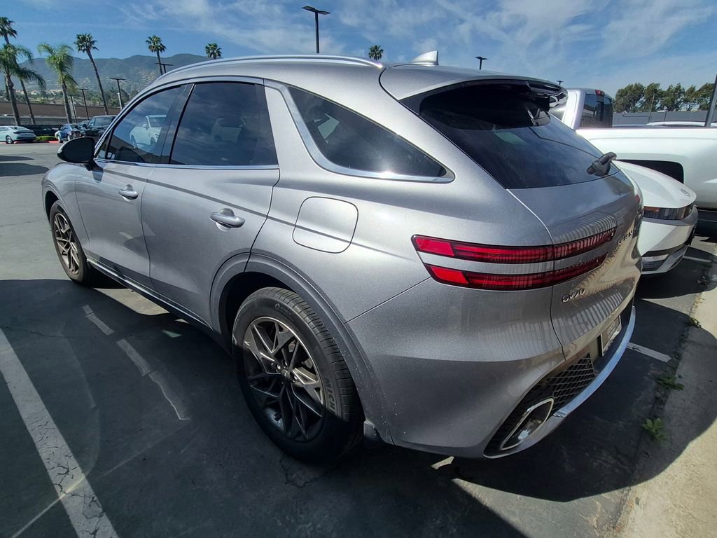 Used 2023 Genesis GV70 2.5T w/ Select Package image 4