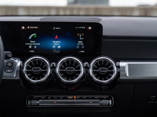 Certified 2023 Mercedes-Benz GLB 250 4MATIC image 23