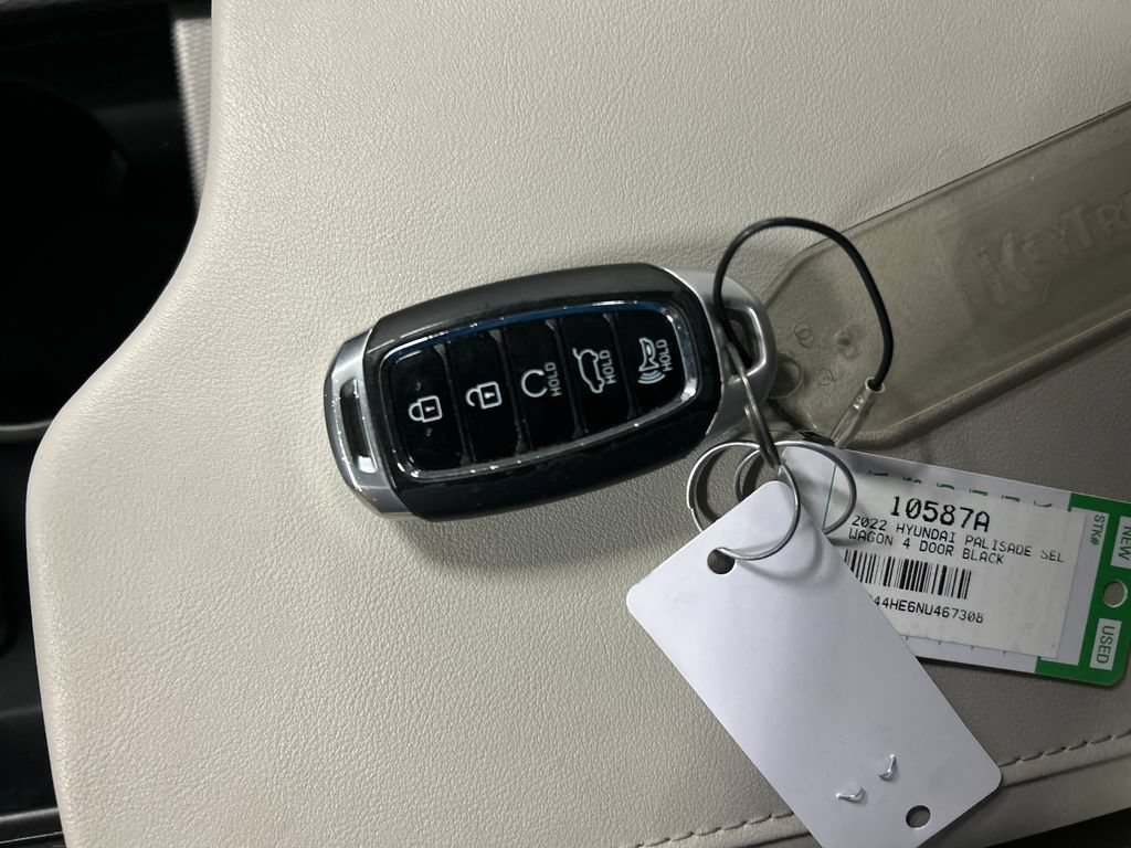 Used 2022 Hyundai Palisade SEL w/ Premium Package FWD image 20