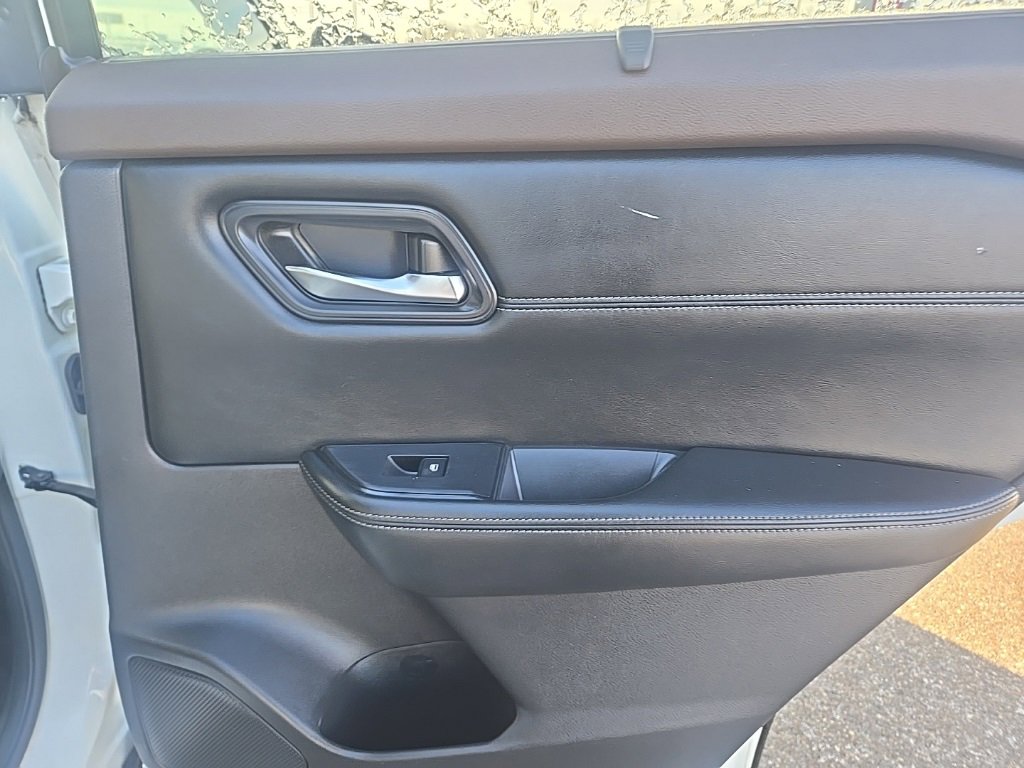 Used 2023 Nissan Rogue SV w/ SV Premium Package image 30