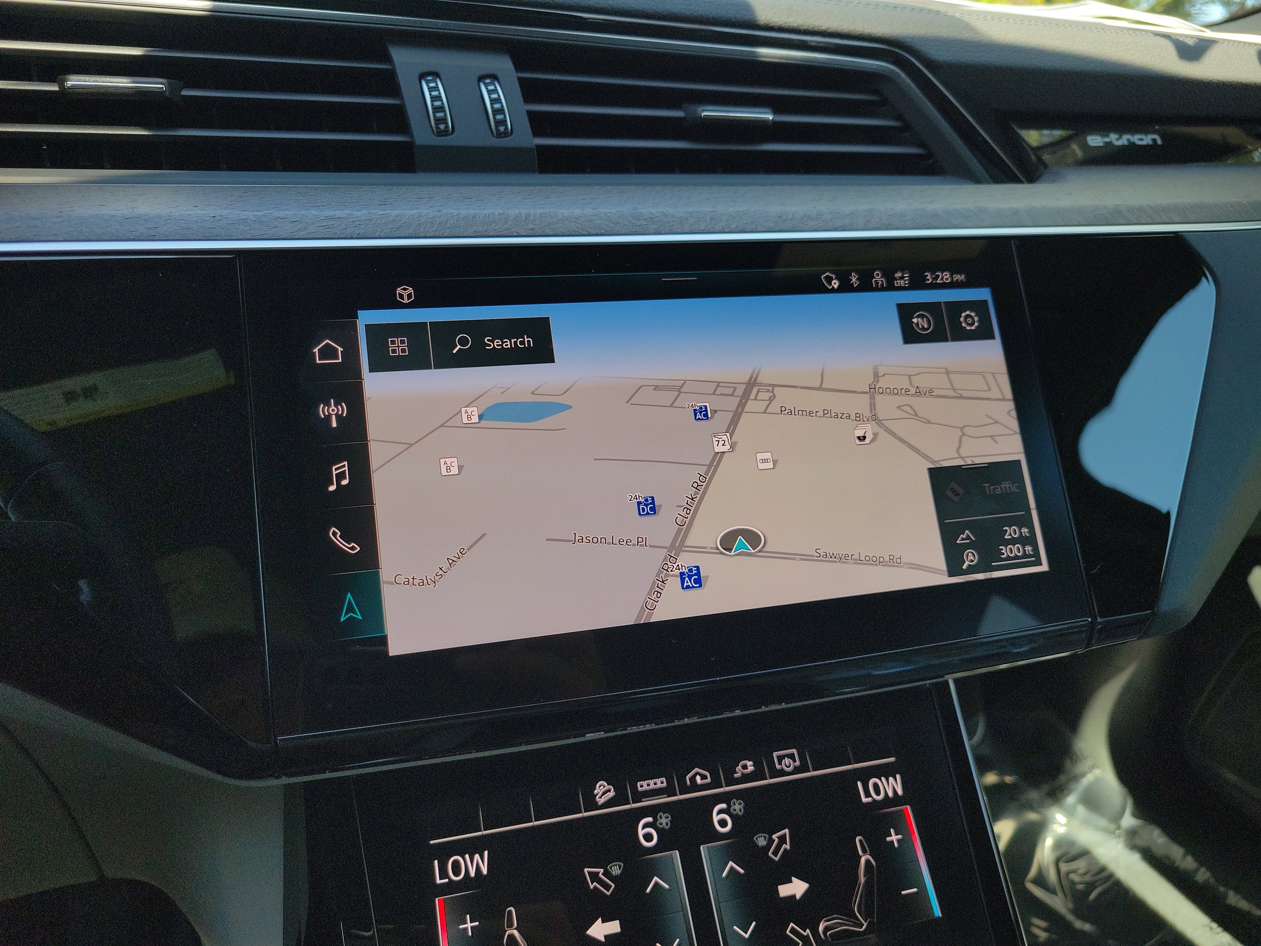 Used 2024 Audi Q8 e-tron Premium Plus w/ Premium Plus Package AWD/4WD image 23