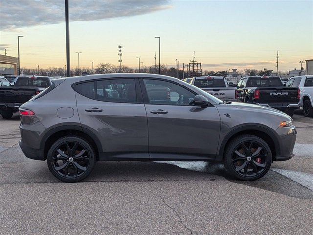 Used 2024 Dodge Hornet GT image 2