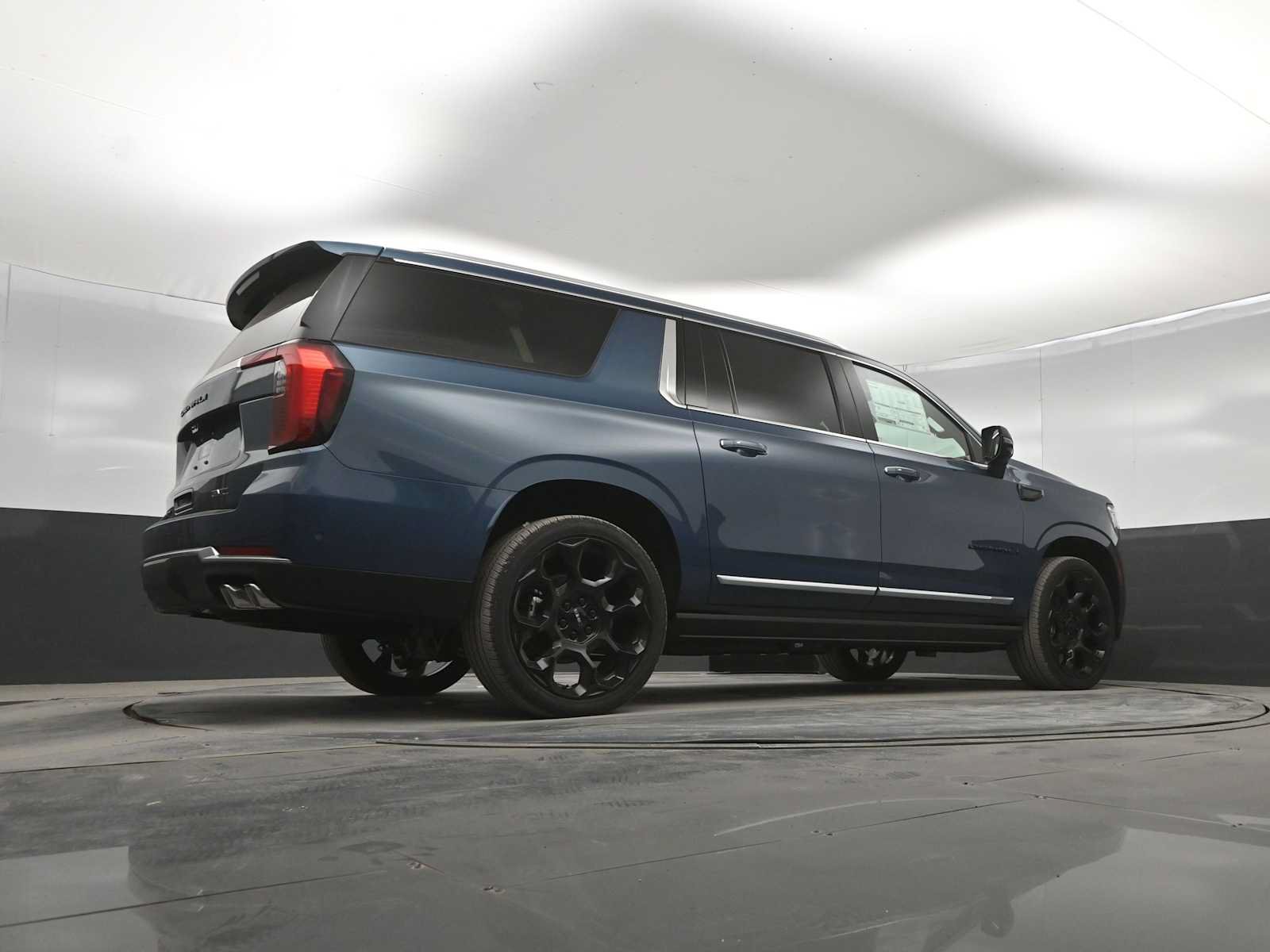 New 2026 GMC Yukon XL Denali w/ Denali Reserve Package AWD/4WD image 35