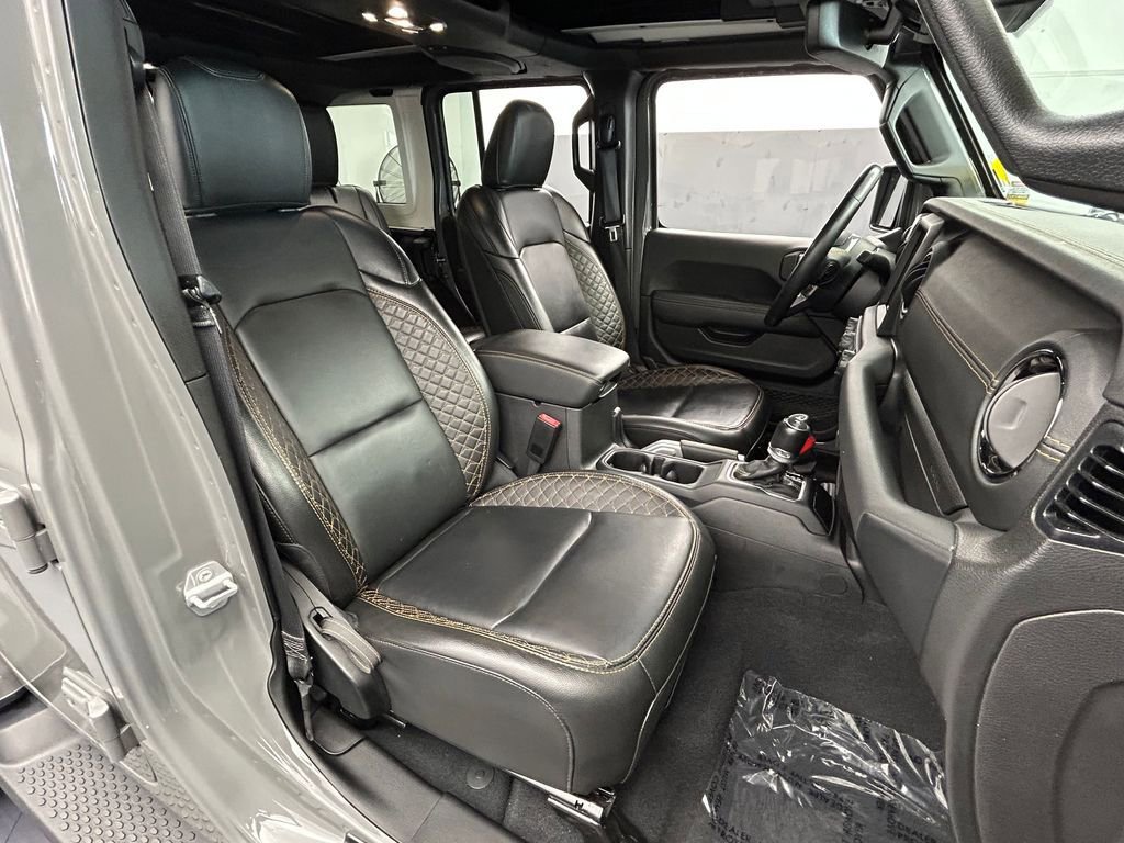 Used 2022 Jeep Wrangler Unlimited Sahara AWD/4WD image 49