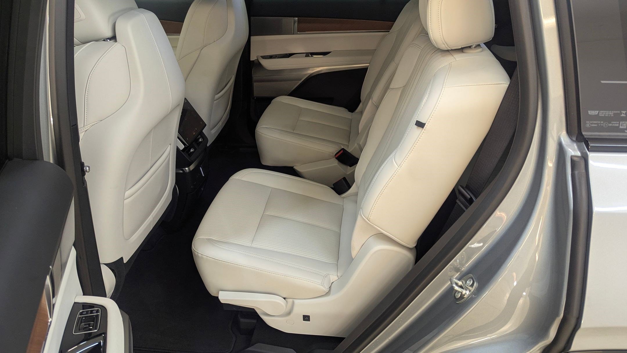 New 2026 Cadillac Vistiq Luxury image 14